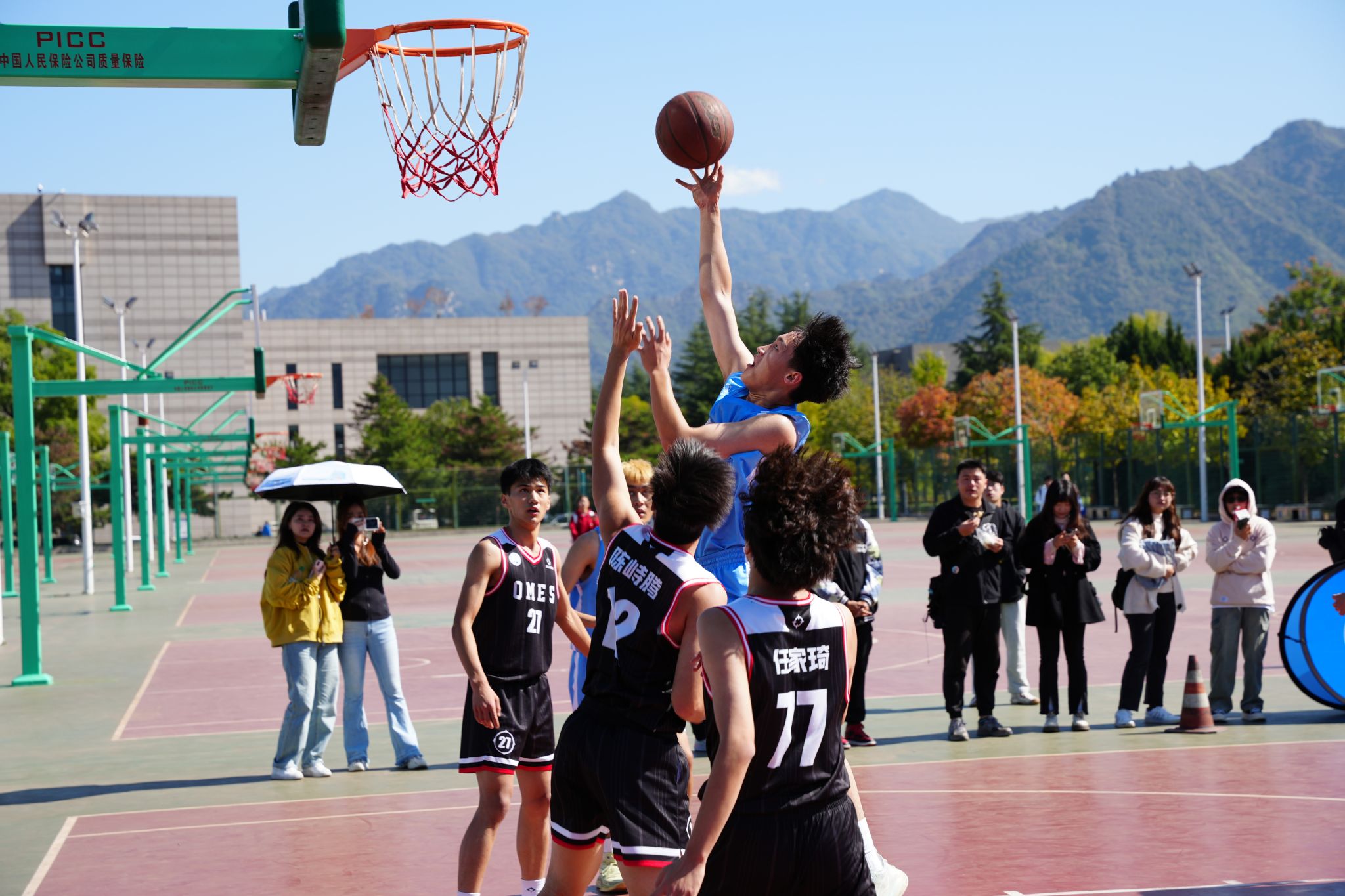 星空体育官方入口-篮球职业联赛中球员成绩神勇