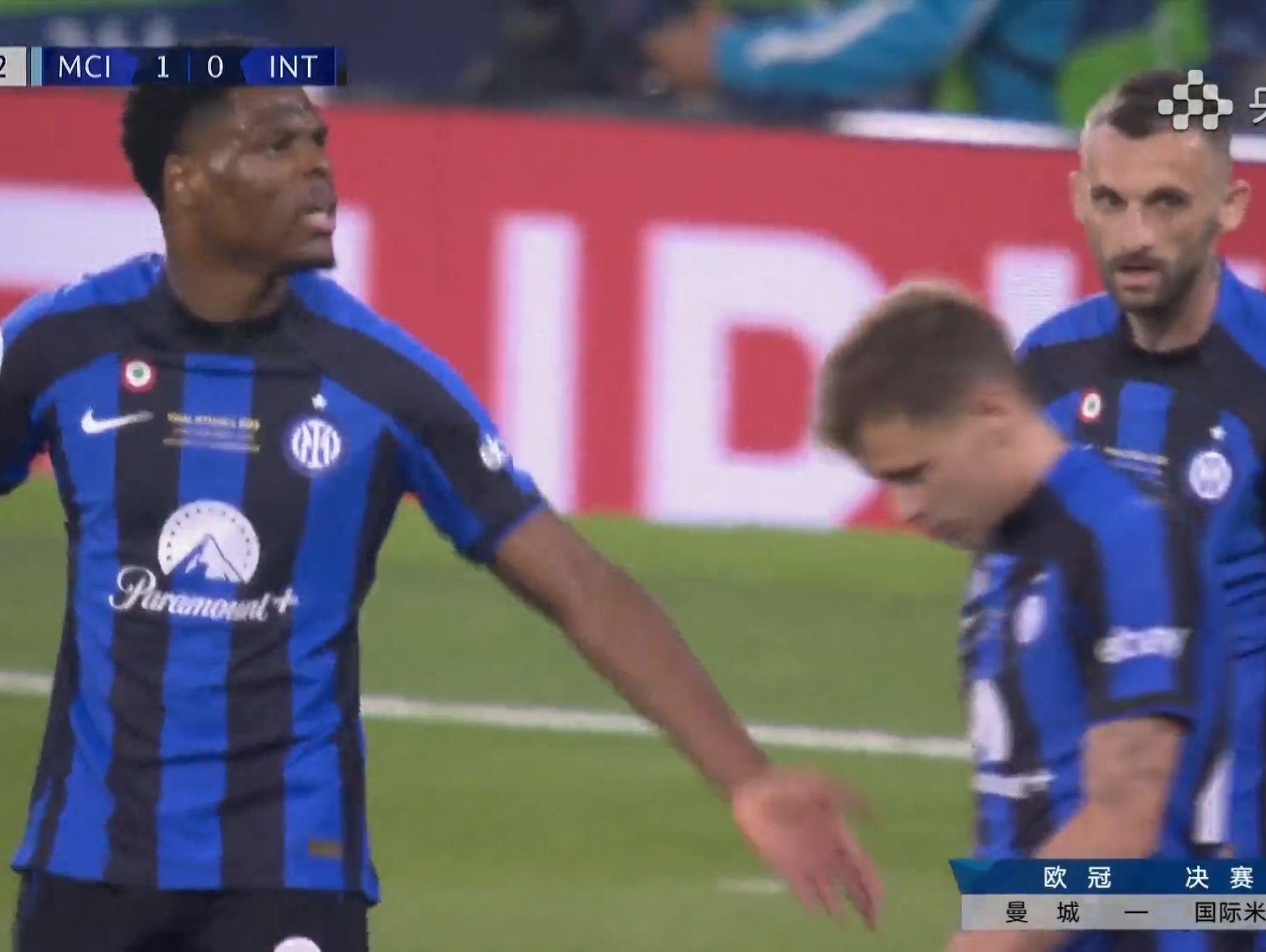 星空体育官方入口-临危不乱！球队关键时刻稳定决胜负的简单介绍