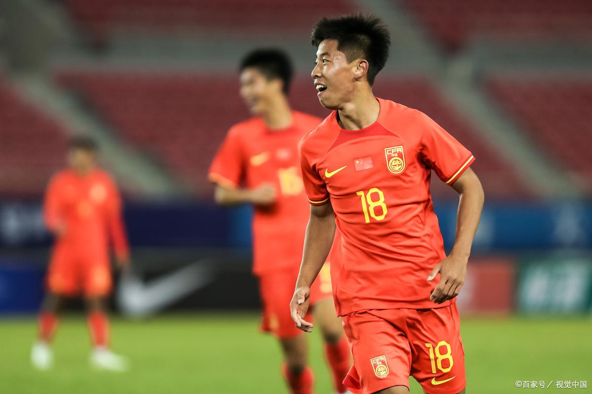 星空体育电脑版-包含激情决胜！球队们将在场上争取最终的胜利的词条